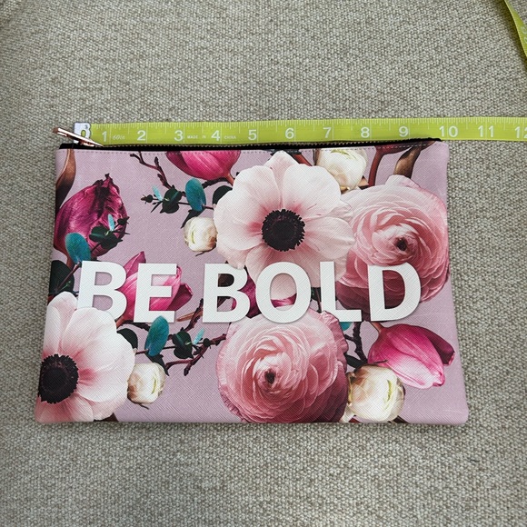 Studio Oh! zippered BE BOLD pouch - Picture 1 of 8